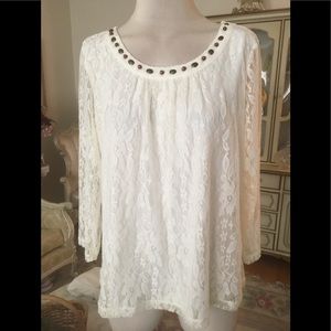 Sag Harbor studded neckline long sleeve lane overlay top size L. C:214-5/20/26